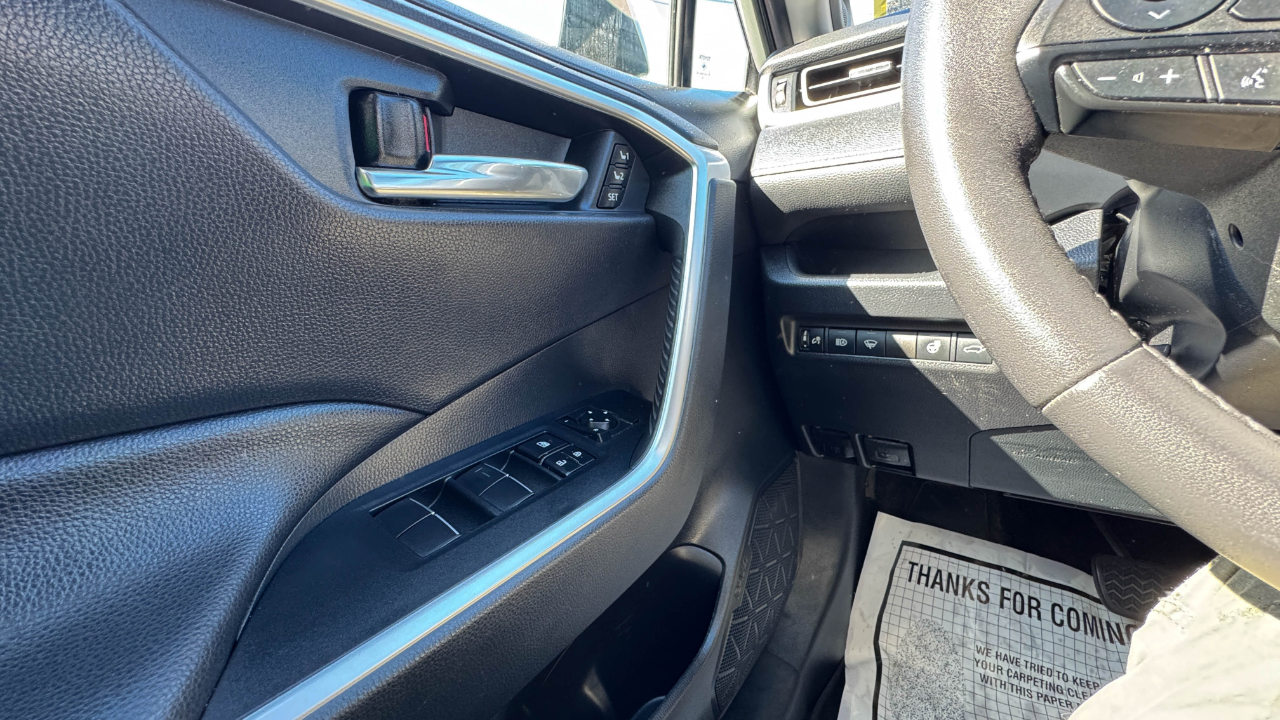 Toyota RAV4 XLE Premium AWD (Natl) 2021