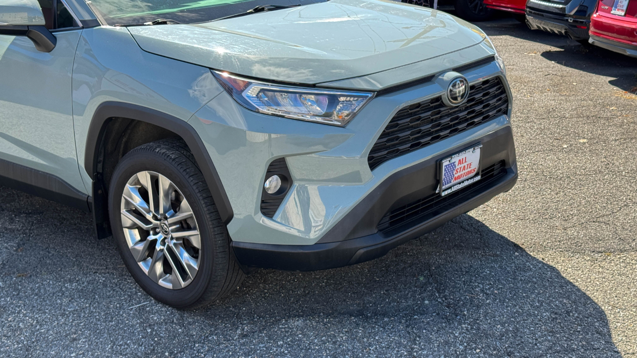 Toyota RAV4 XLE Premium AWD (Natl) 2021