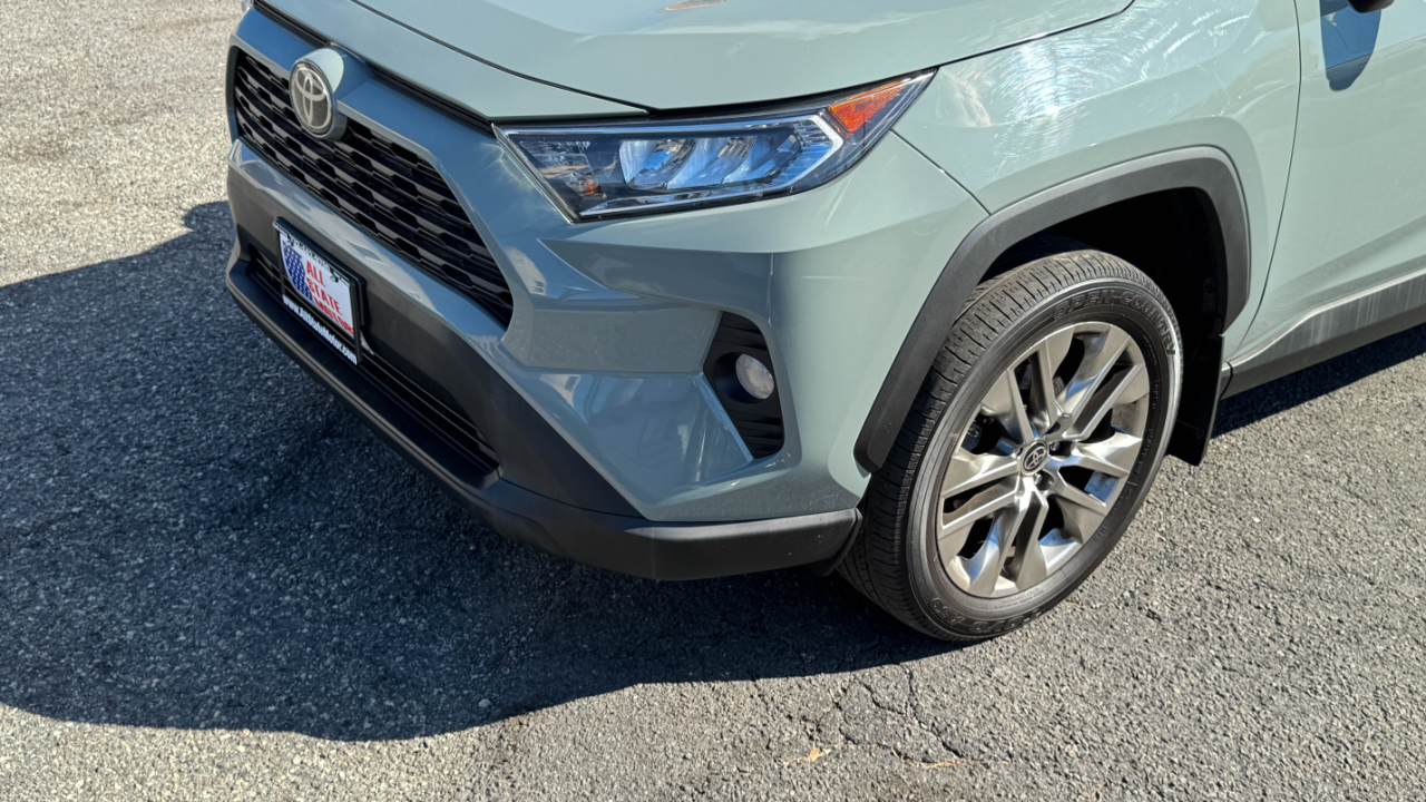 Toyota RAV4 XLE Premium AWD (Natl) 2021