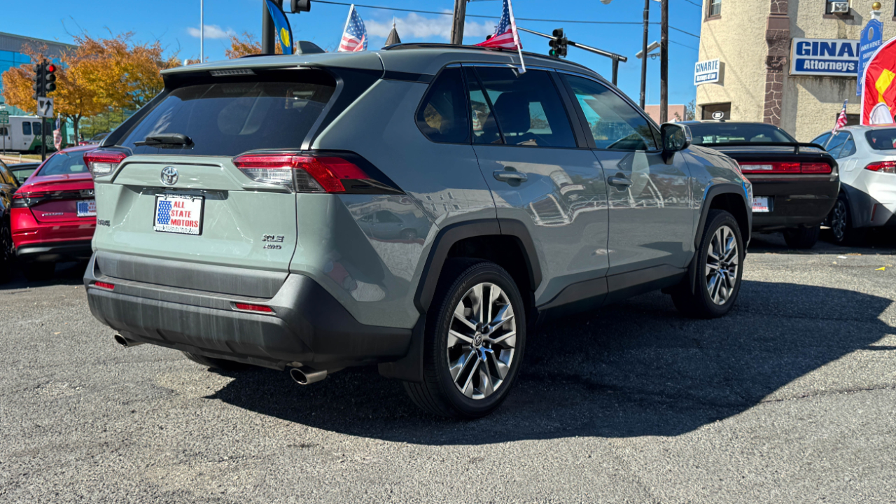 Toyota RAV4 XLE Premium AWD (Natl) 2021