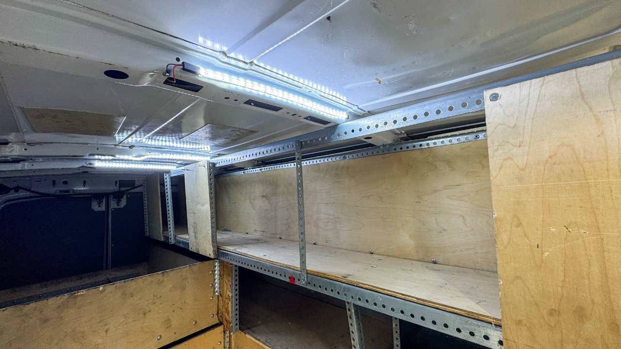 Ford Transit Cargo Van T-350 HD 148" EL Hi Rf 10360 GVWR DRW RWD 2022