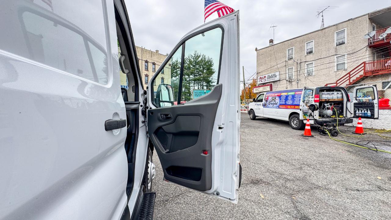 Ford Transit Cargo Van T-350 HD 148" EL Hi Rf 10360 GVWR DRW RWD 2022