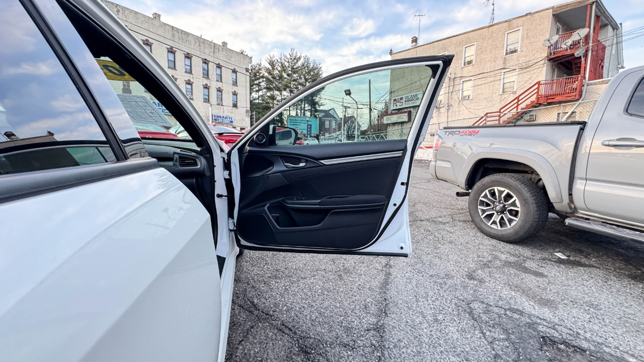 Honda Civic Hatchback EX CVT 2019