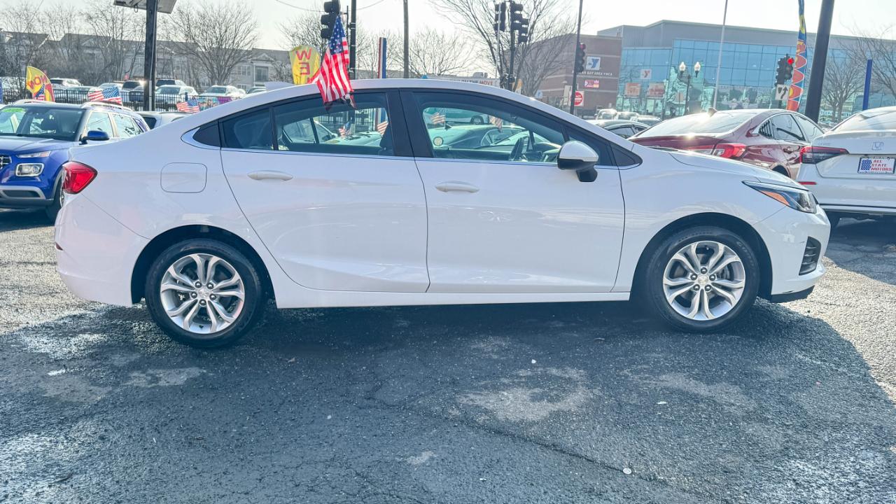 Chevrolet Cruze 4dr Sdn LT 2019