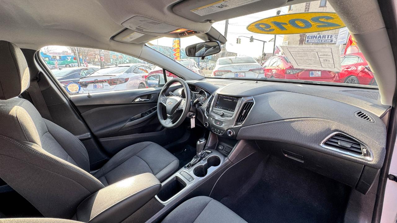 Chevrolet Cruze 4dr Sdn LT 2019