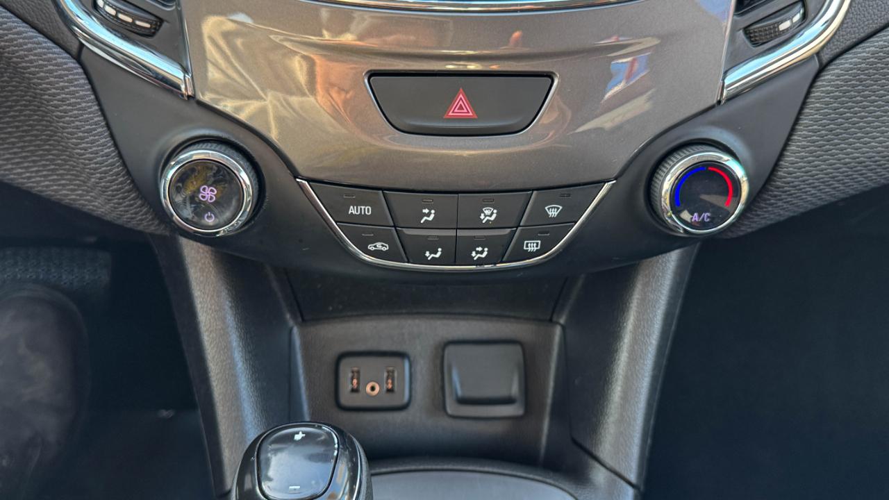 Chevrolet Cruze 4dr Sdn LT 2019