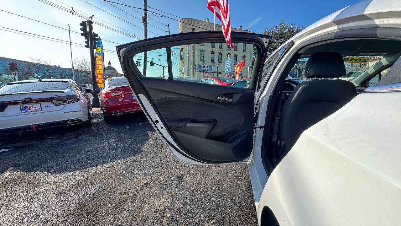 Chevrolet Cruze 4dr Sdn LT 2019