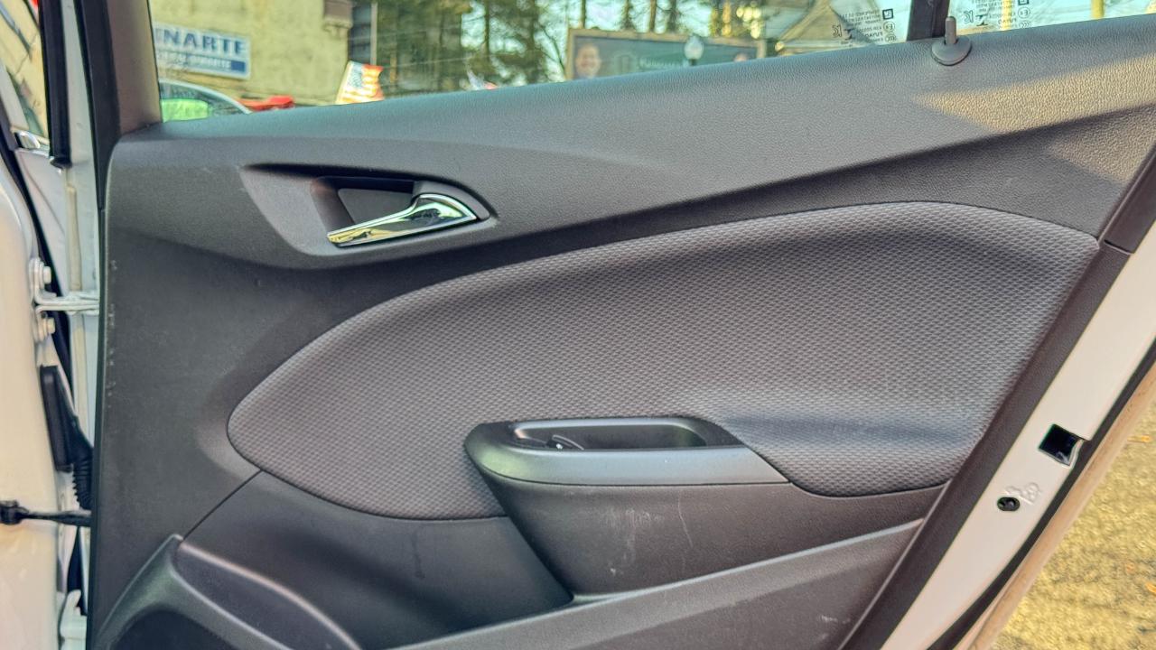 Chevrolet Cruze 4dr Sdn LT 2019