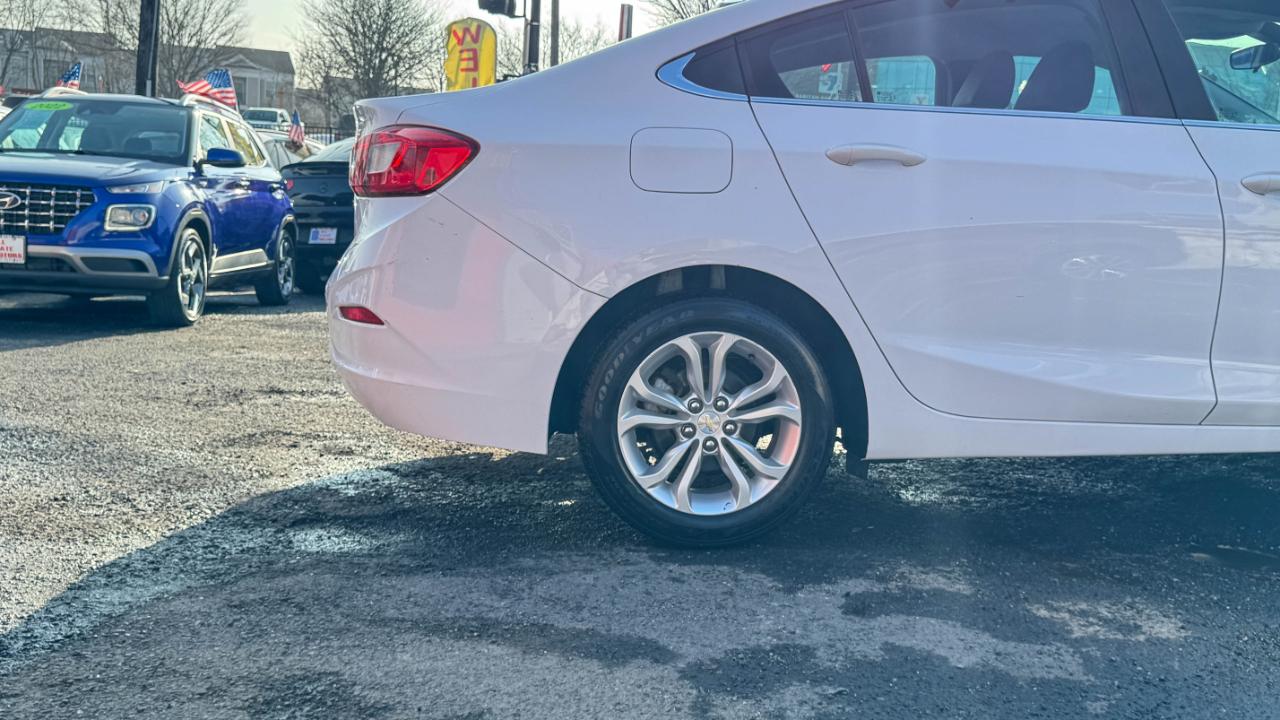 Chevrolet Cruze 4dr Sdn LT 2019