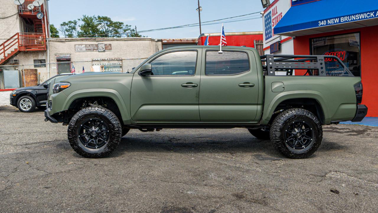 Toyota Tacoma TRD Off Road Double Cab 5' Bed V6 4x4 AT (Natl) 2017