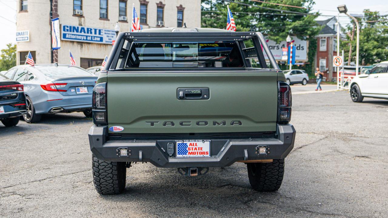 Toyota Tacoma TRD Off Road Double Cab 5' Bed V6 4x4 AT (Natl) 2017