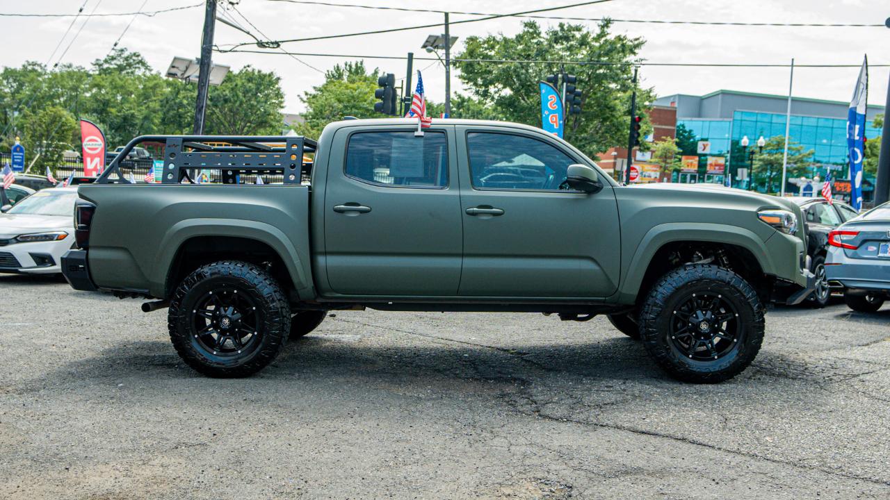 Toyota Tacoma TRD Off Road Double Cab 5' Bed V6 4x4 AT (Natl) 2017