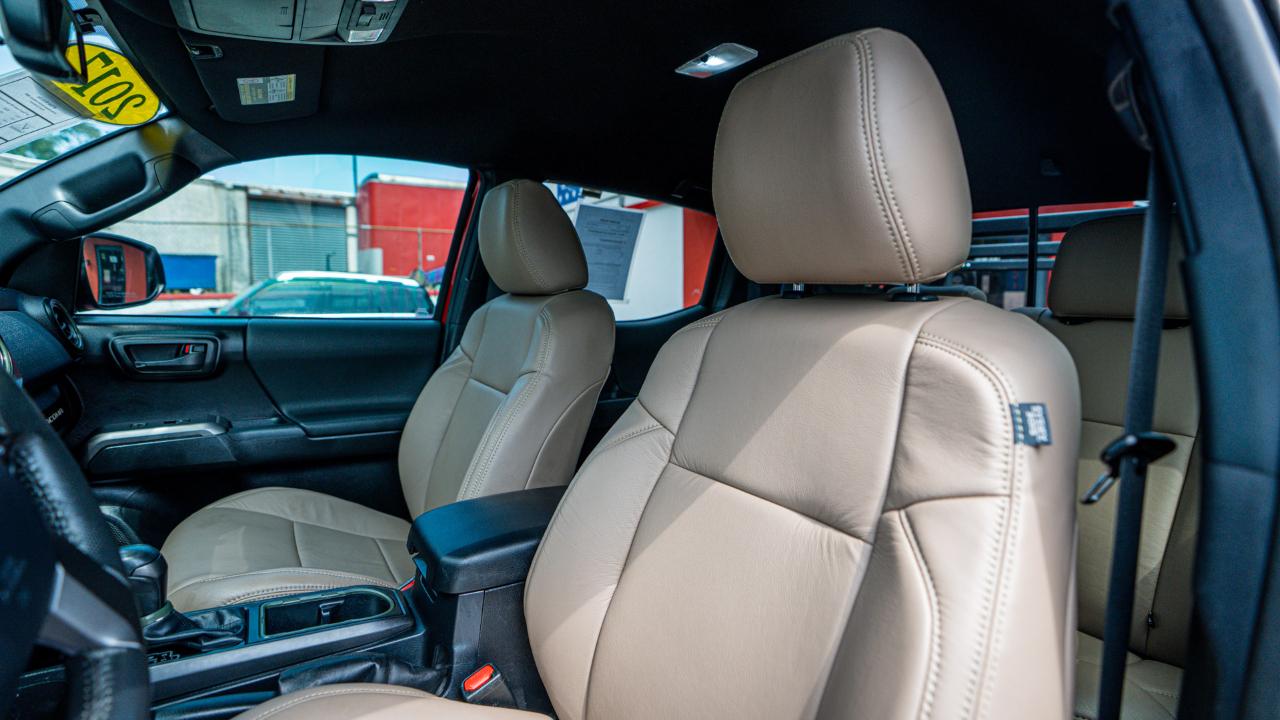 Toyota Tacoma TRD Off Road Double Cab 5' Bed V6 4x4 AT (Natl) 2017