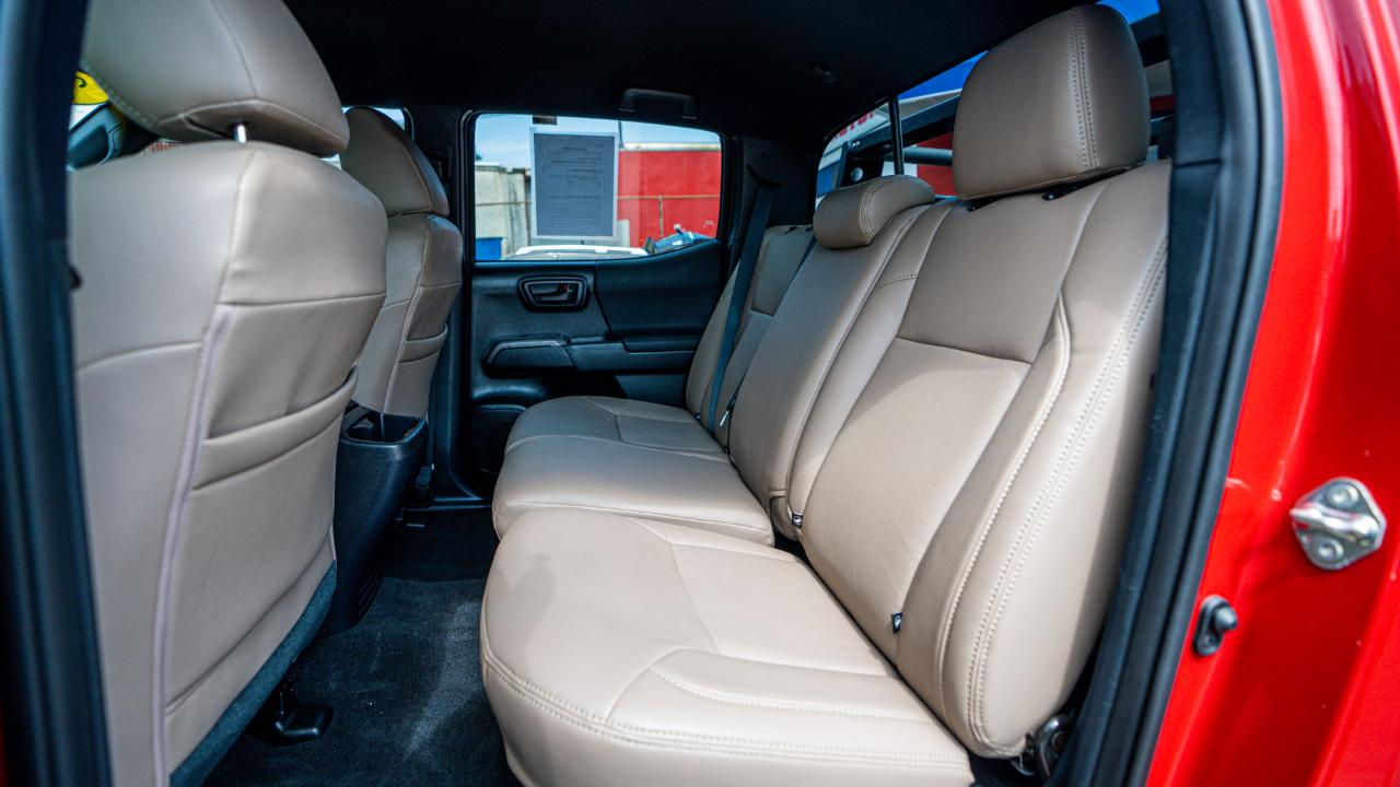 Toyota Tacoma TRD Off Road Double Cab 5' Bed V6 4x4 AT (Natl) 2017