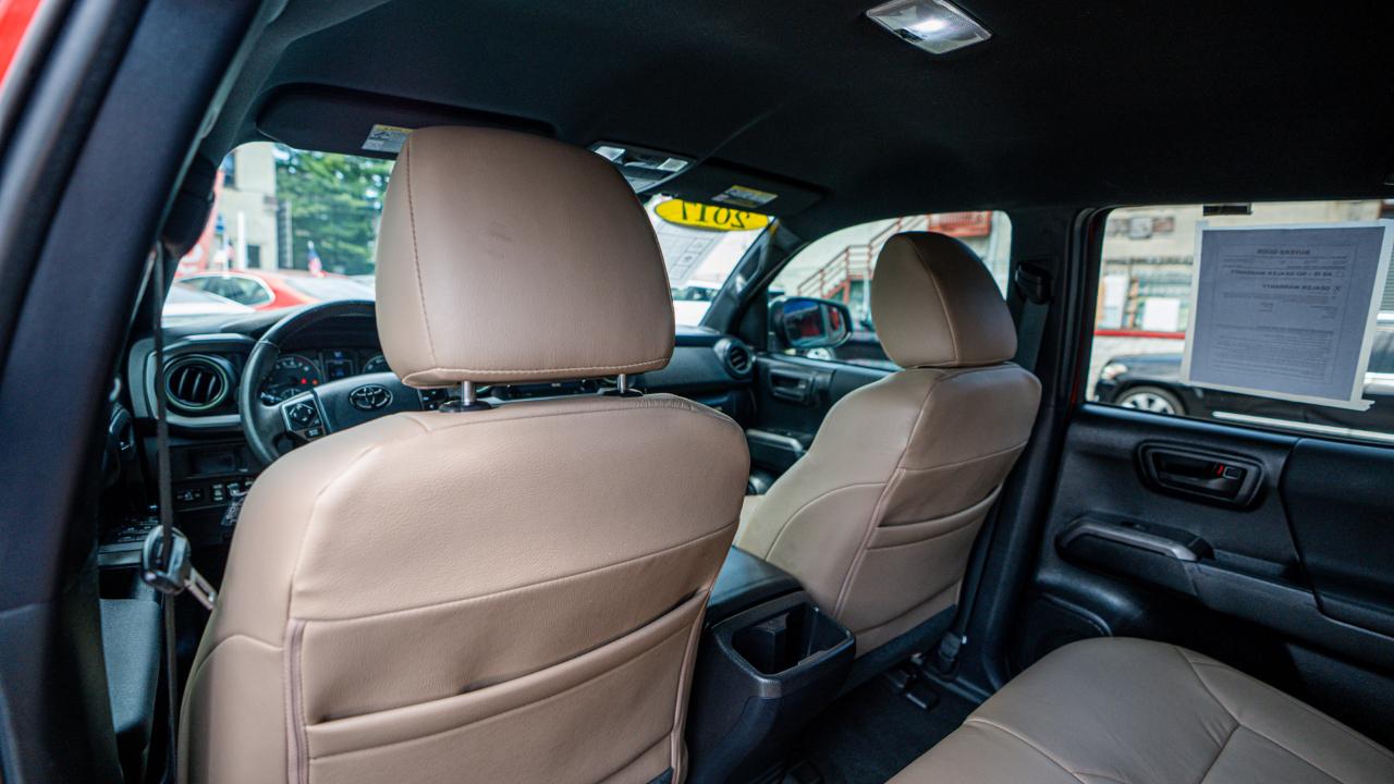 Toyota Tacoma TRD Off Road Double Cab 5' Bed V6 4x4 AT (Natl) 2017