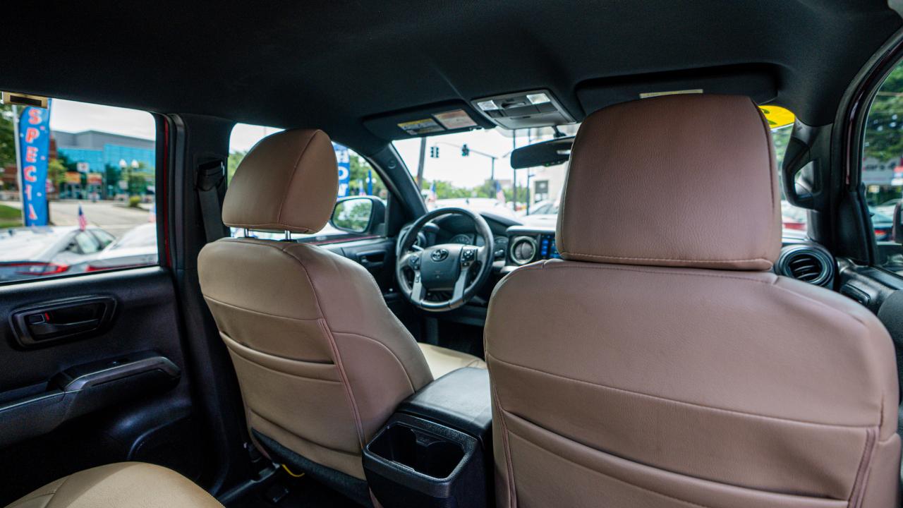 Toyota Tacoma TRD Off Road Double Cab 5' Bed V6 4x4 AT (Natl) 2017