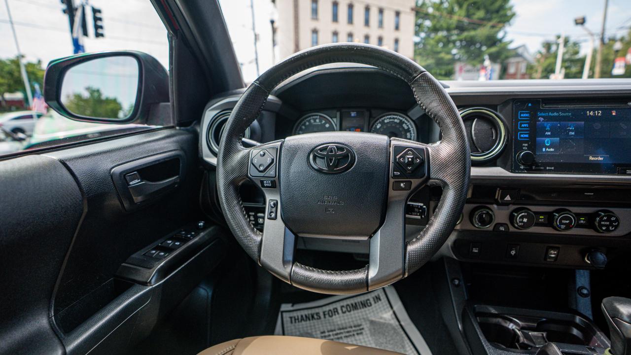 Toyota Tacoma TRD Off Road Double Cab 5' Bed V6 4x4 AT (Natl) 2017