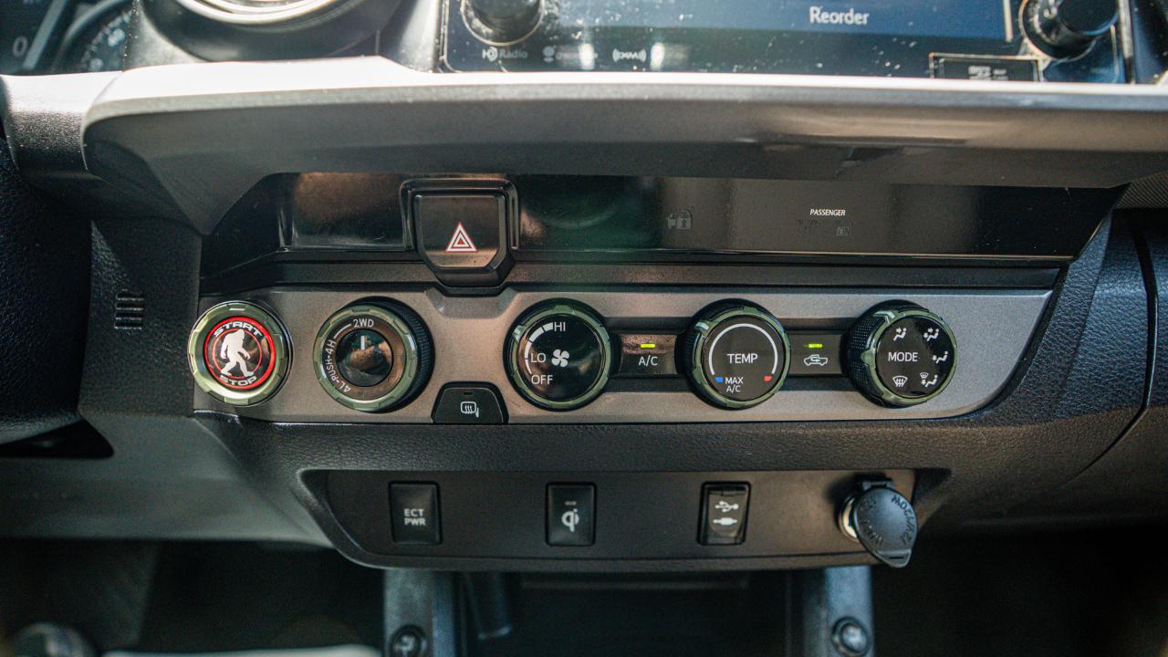 Toyota Tacoma TRD Off Road Double Cab 5' Bed V6 4x4 AT (Natl) 2017