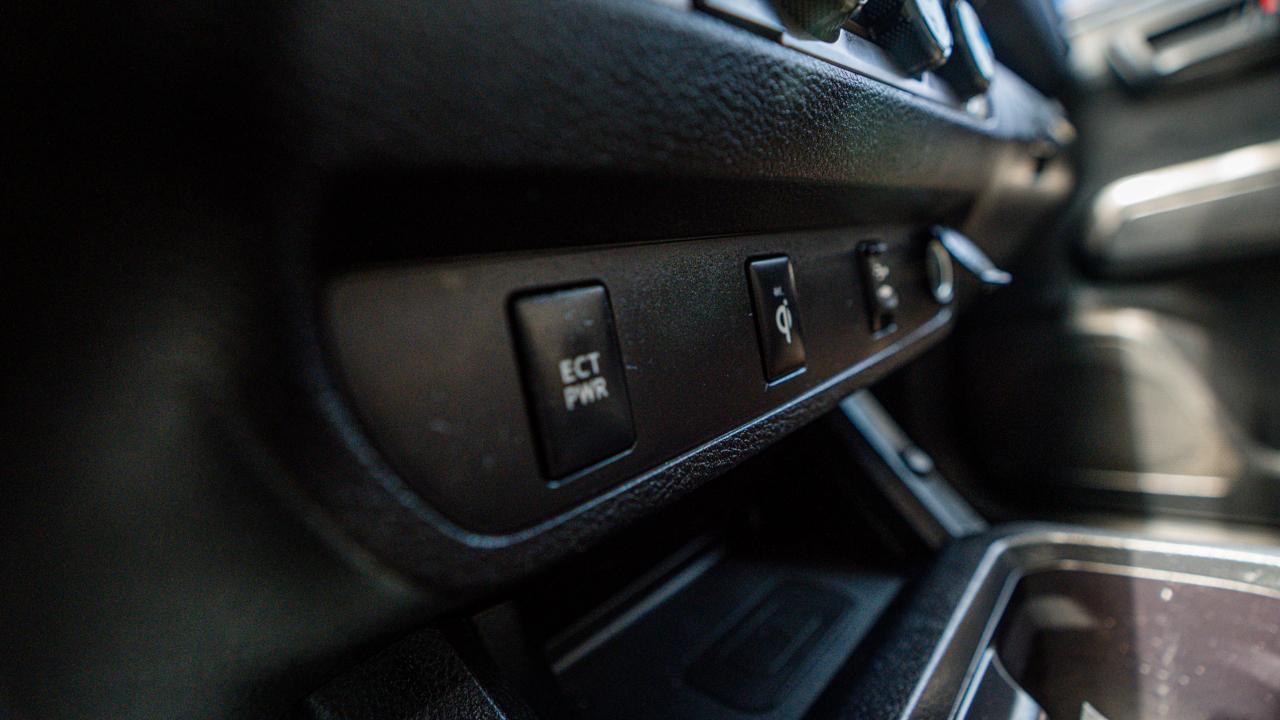 Toyota Tacoma TRD Off Road Double Cab 5' Bed V6 4x4 AT (Natl) 2017