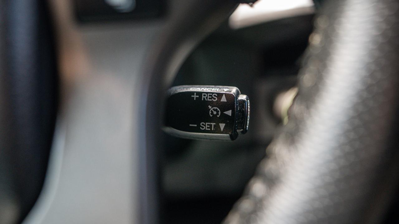 Toyota Tacoma TRD Off Road Double Cab 5' Bed V6 4x4 AT (Natl) 2017