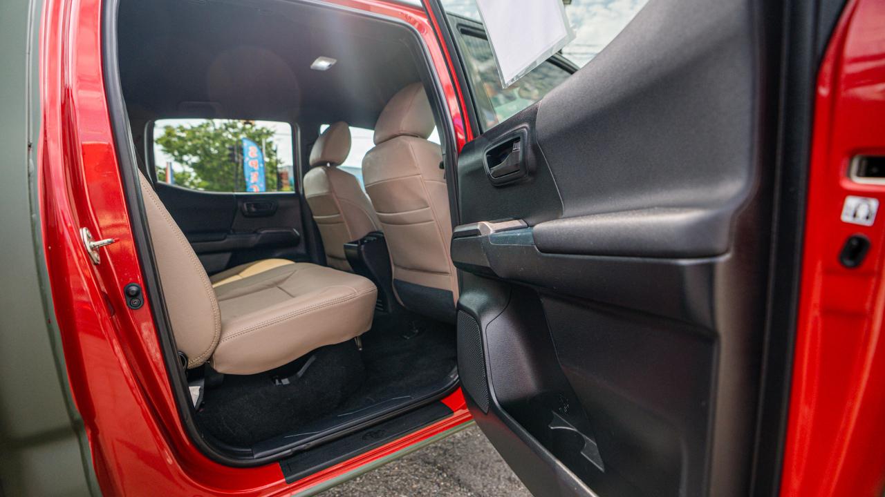 Toyota Tacoma TRD Off Road Double Cab 5' Bed V6 4x4 AT (Natl) 2017