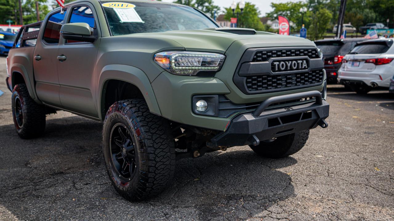 Toyota Tacoma TRD Off Road Double Cab 5' Bed V6 4x4 AT (Natl) 2017