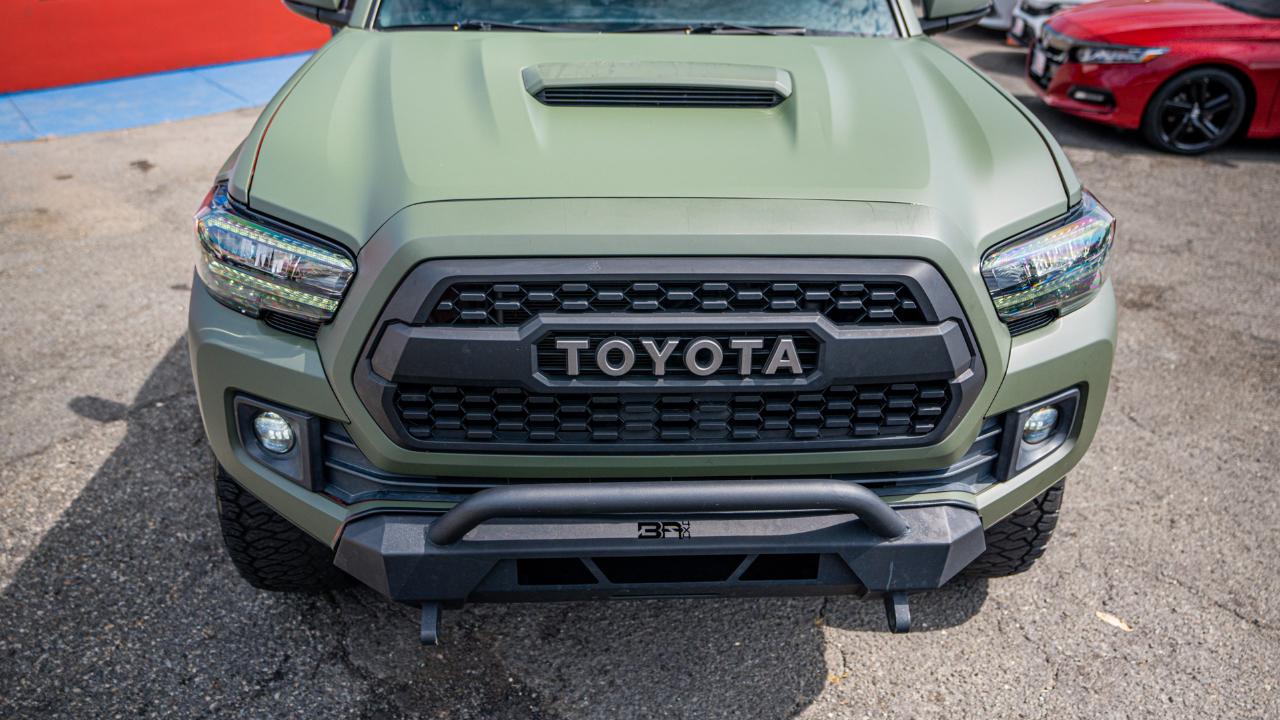 Toyota Tacoma TRD Off Road Double Cab 5' Bed V6 4x4 AT (Natl) 2017