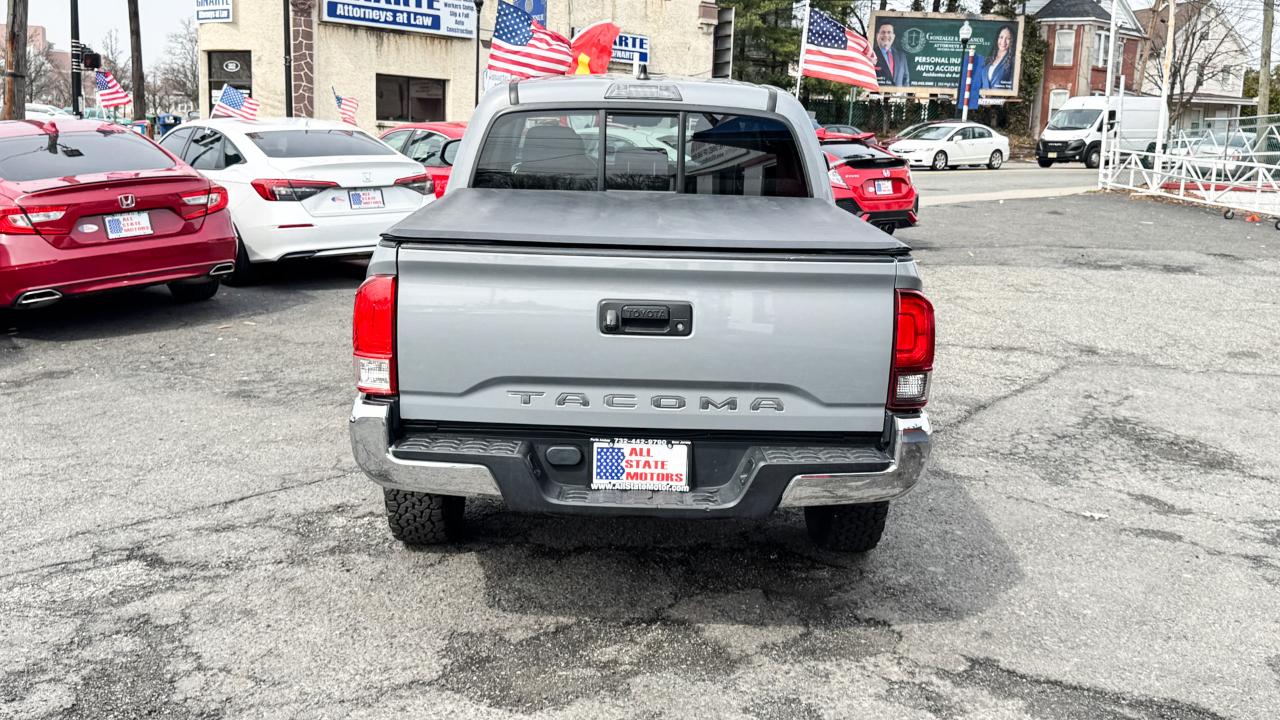 Toyota Tacoma 2WD Double Cab I4 AT SR5 (Natl) 2020