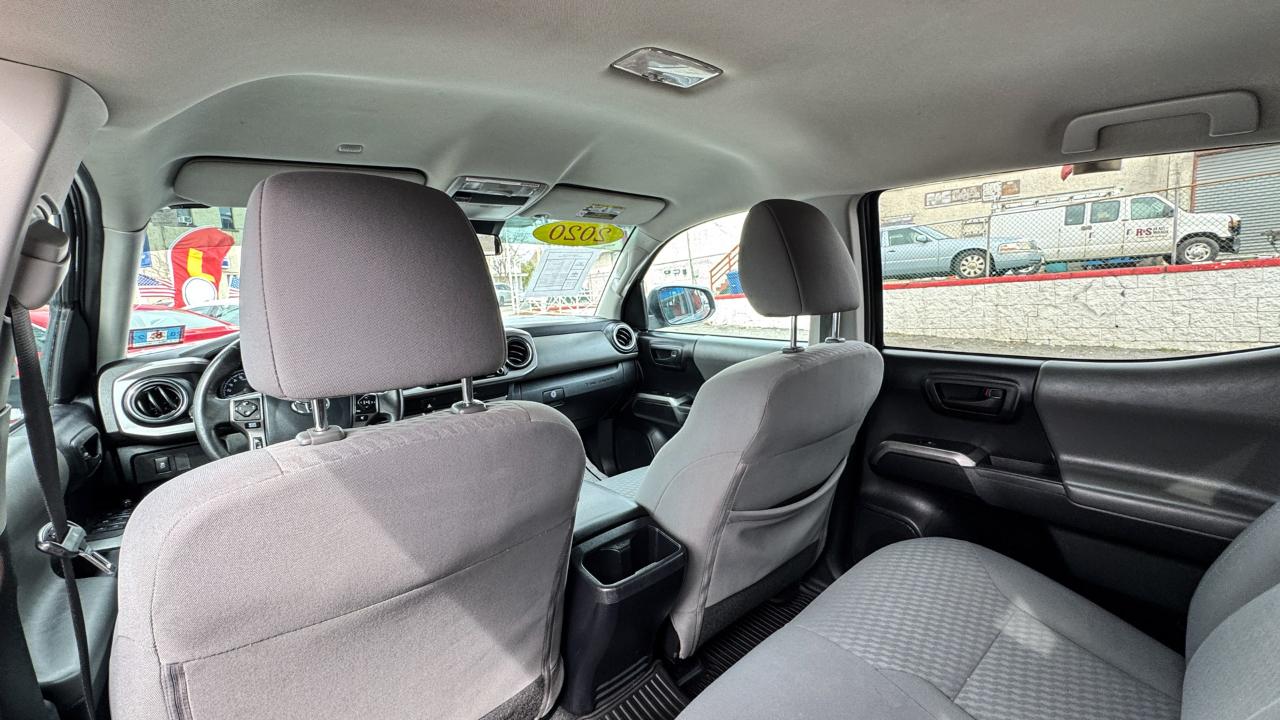 Toyota Tacoma 2WD Double Cab I4 AT SR5 (Natl) 2020