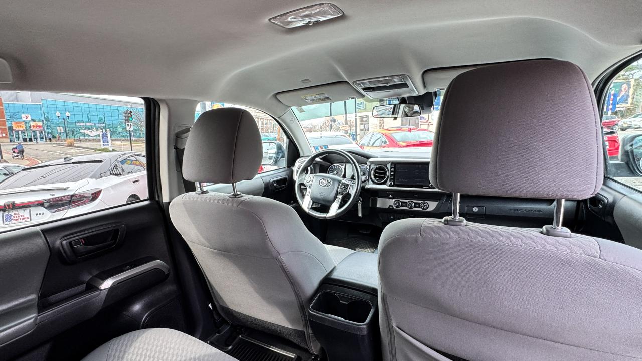 Toyota Tacoma 2WD Double Cab I4 AT SR5 (Natl) 2020