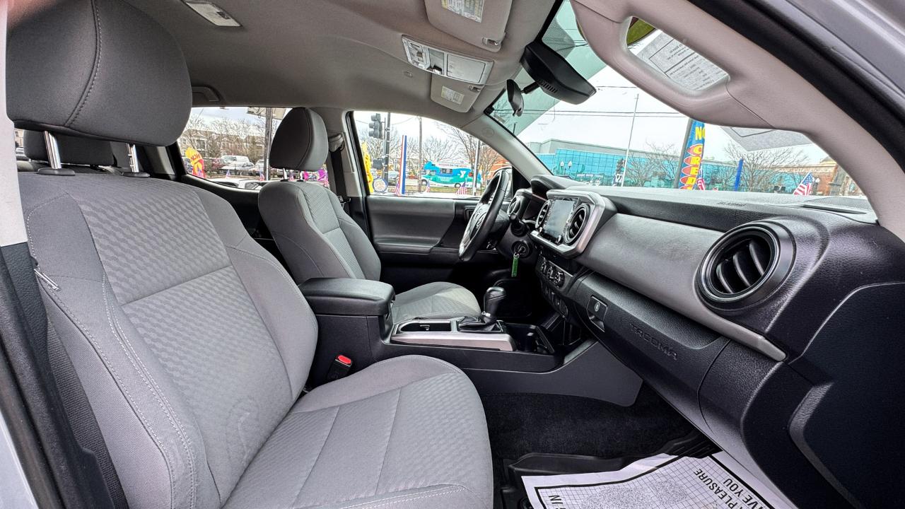 Toyota Tacoma 2WD Double Cab I4 AT SR5 (Natl) 2020