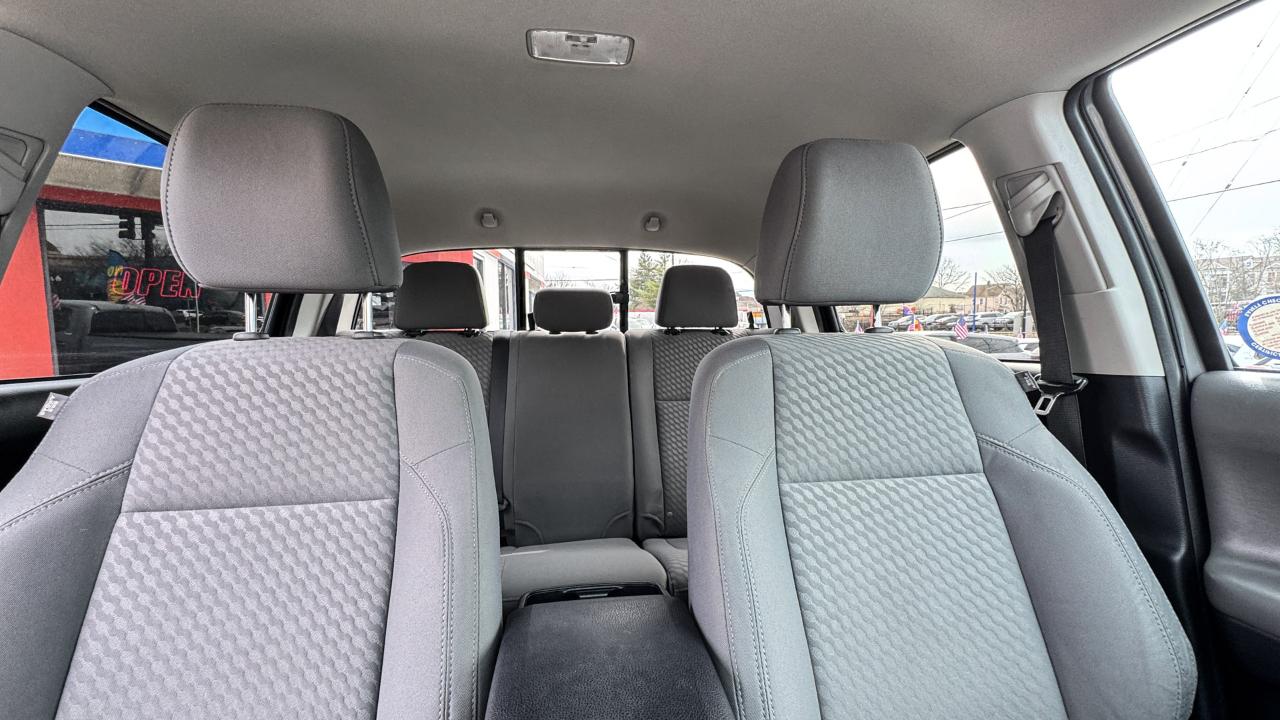 Toyota Tacoma 2WD Double Cab I4 AT SR5 (Natl) 2020