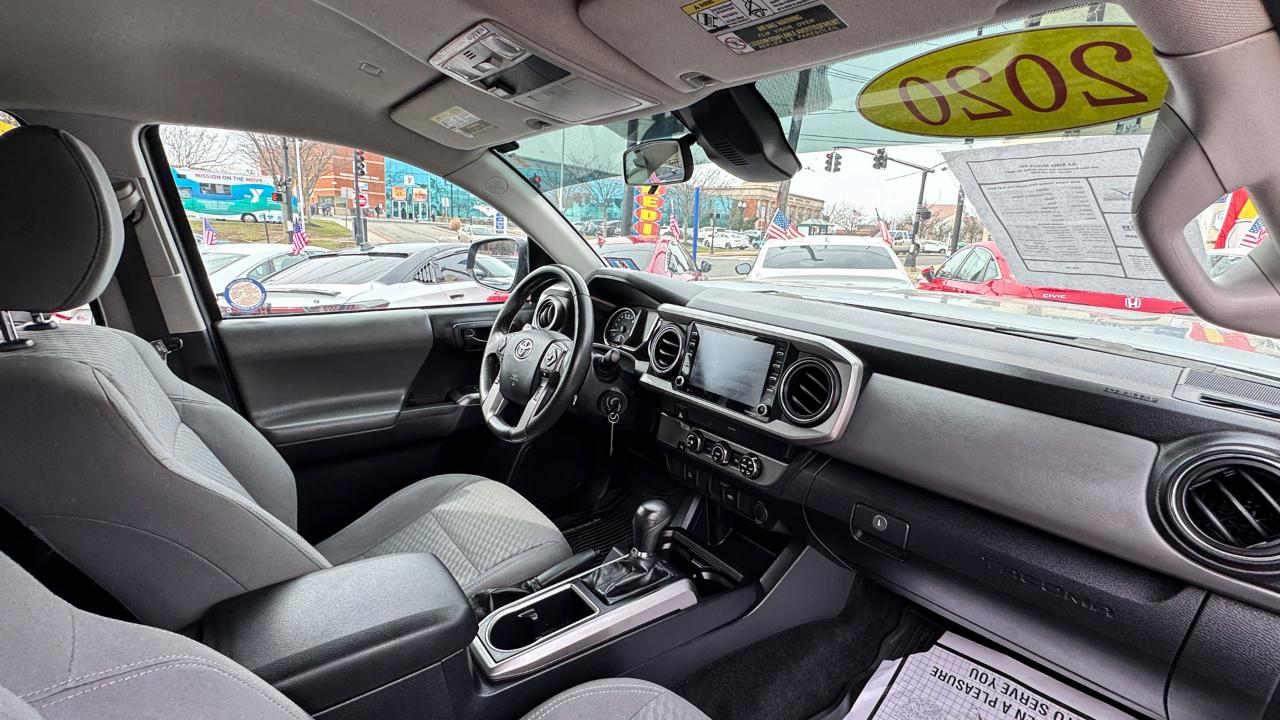 Toyota Tacoma 2WD Double Cab I4 AT SR5 (Natl) 2020