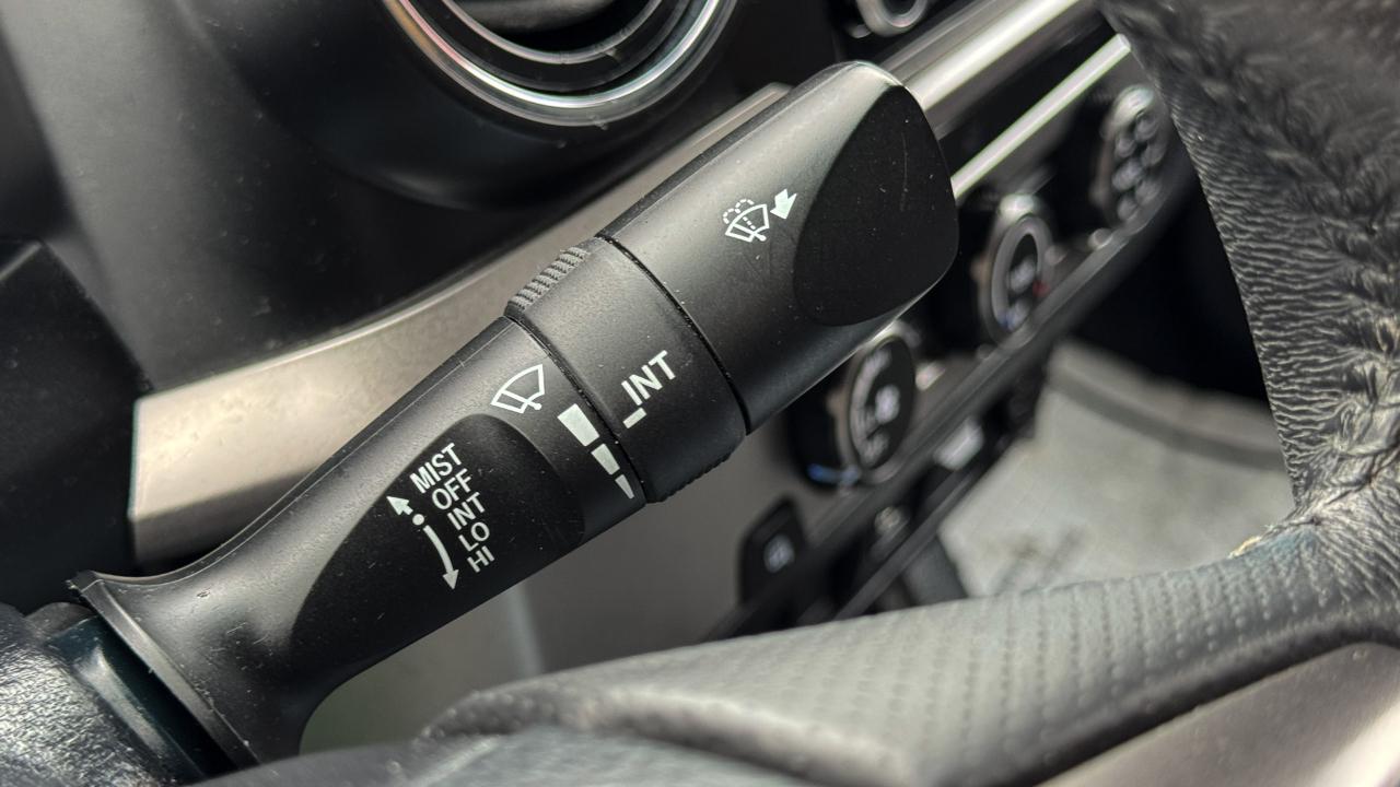 Toyota Tacoma 2WD Double Cab I4 AT SR5 (Natl) 2020