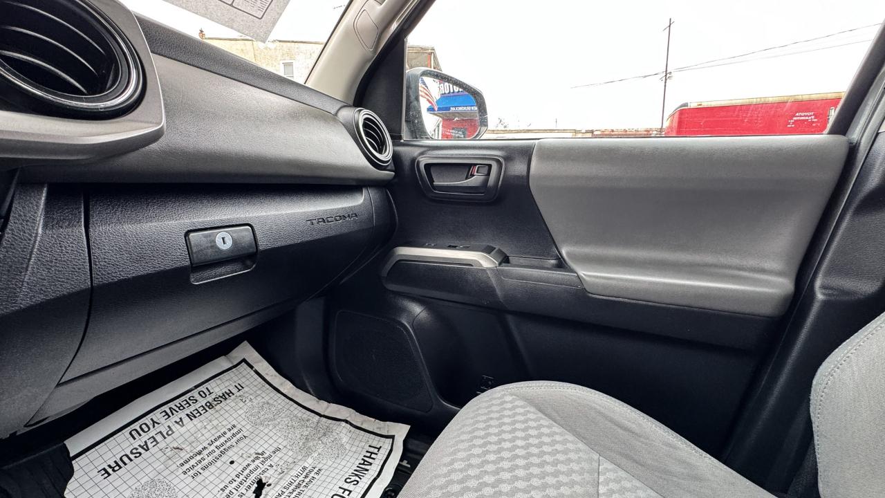 Toyota Tacoma 2WD Double Cab I4 AT SR5 (Natl) 2020