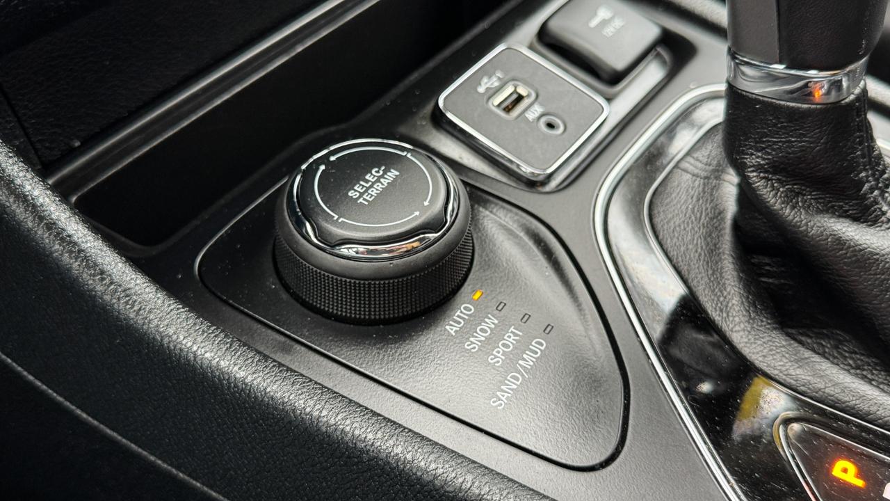 Jeep Cherokee Altitude Lux 4x4 2023