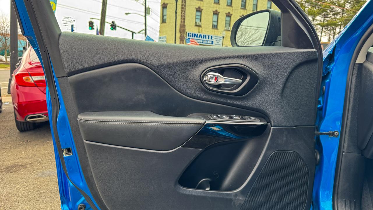 Jeep Cherokee Altitude Lux 4x4 2023