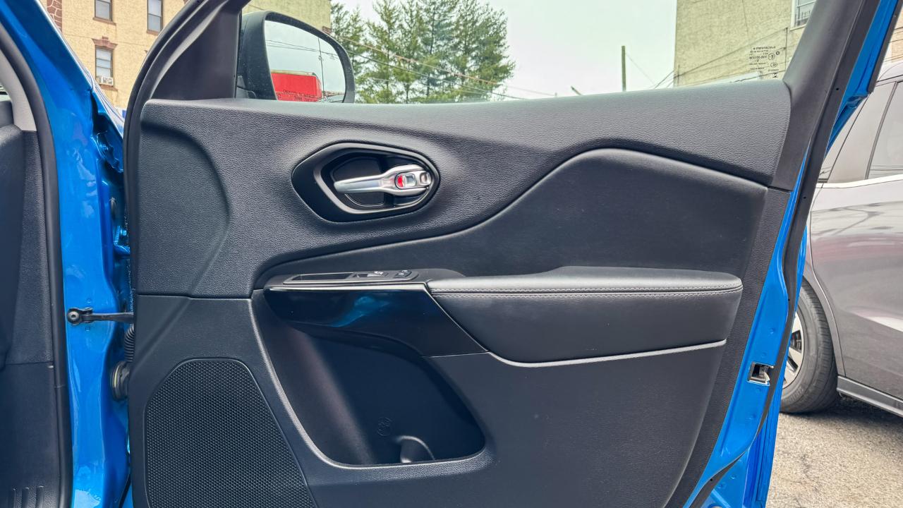 Jeep Cherokee Altitude Lux 4x4 2023