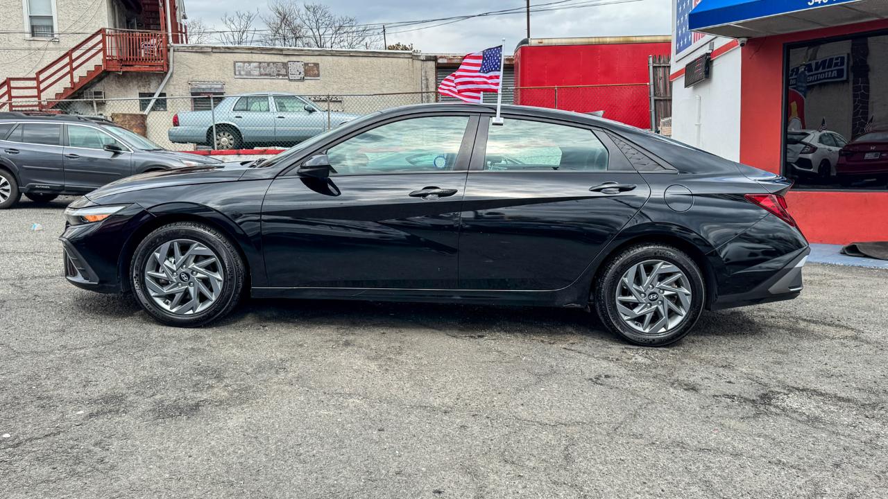 Hyundai Elantra SEL IVT 2024