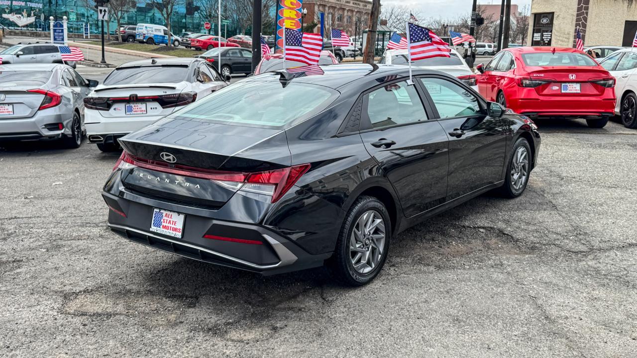 Hyundai Elantra SEL IVT 2024