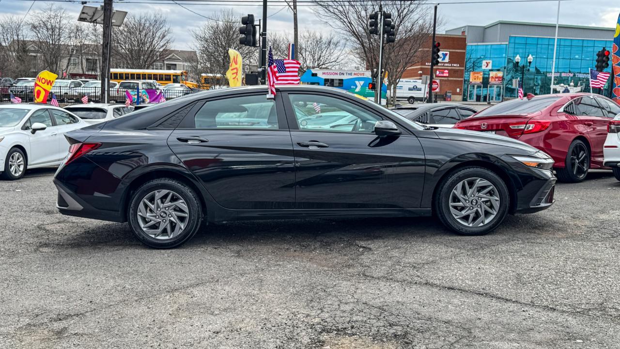 Hyundai Elantra SEL IVT 2024