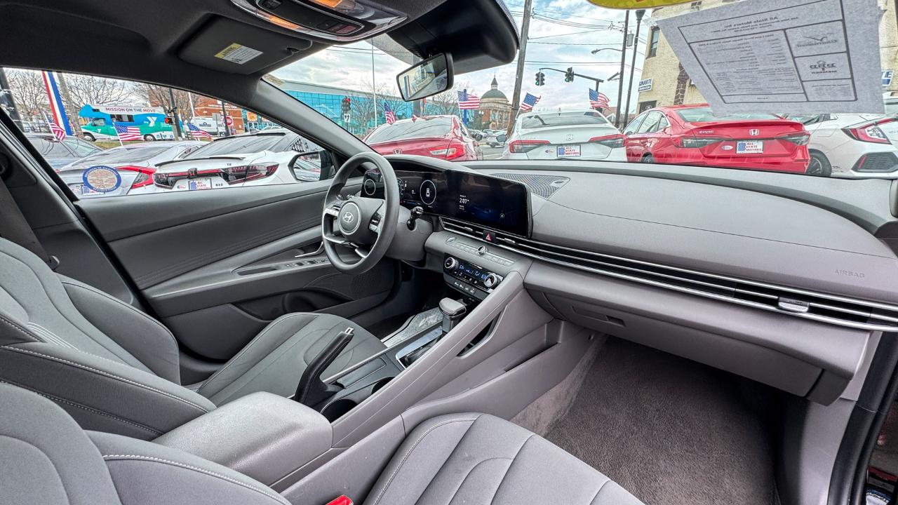 Hyundai Elantra SEL IVT 2024