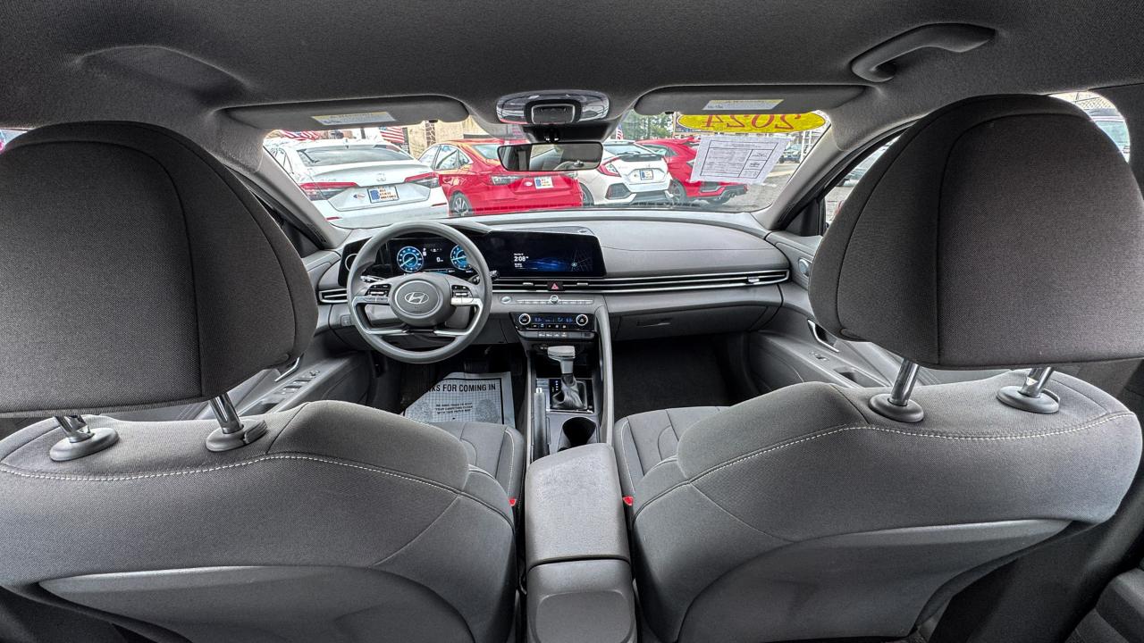 Hyundai Elantra SEL IVT 2024