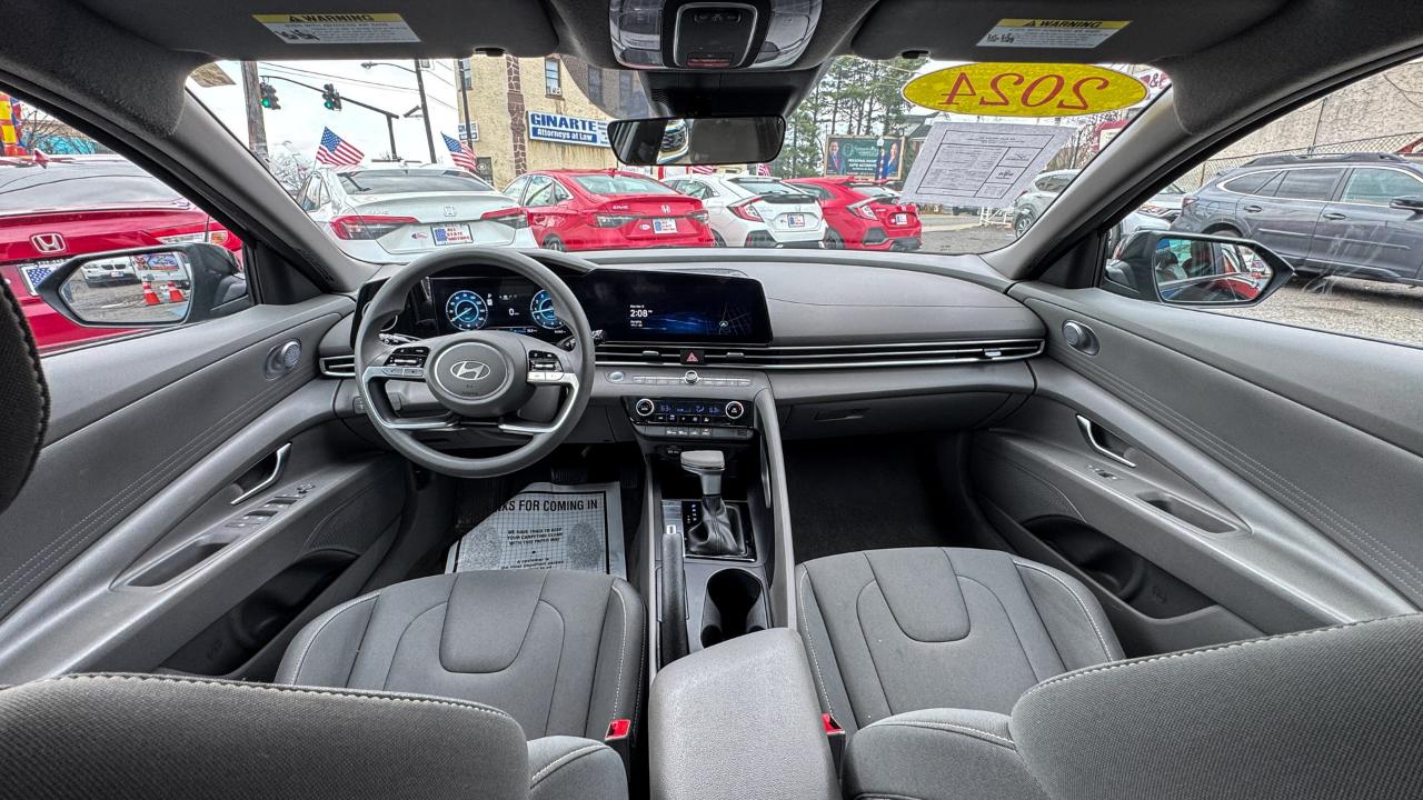 Hyundai Elantra SEL IVT 2024