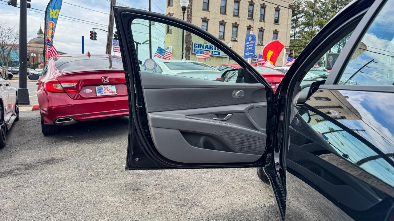 Hyundai Elantra SEL IVT 2024