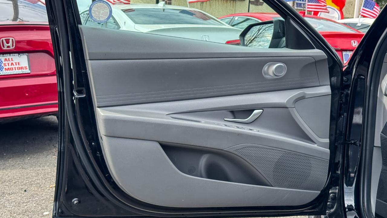 Hyundai Elantra SEL IVT 2024