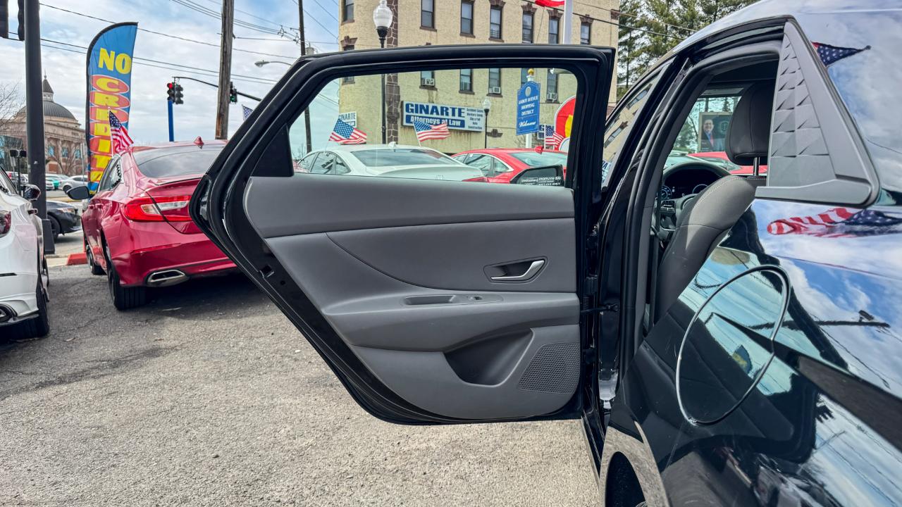 Hyundai Elantra SEL IVT 2024