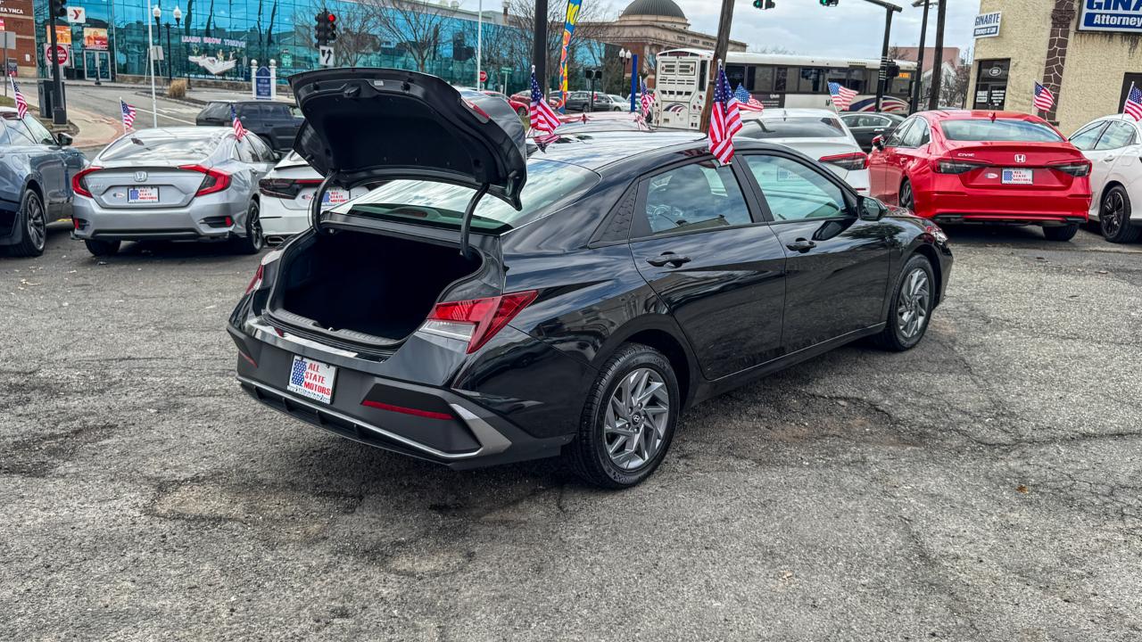 Hyundai Elantra SEL IVT 2024