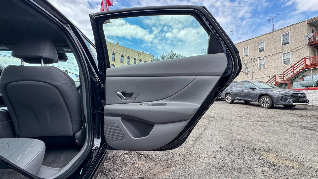 Hyundai Elantra SEL IVT 2024