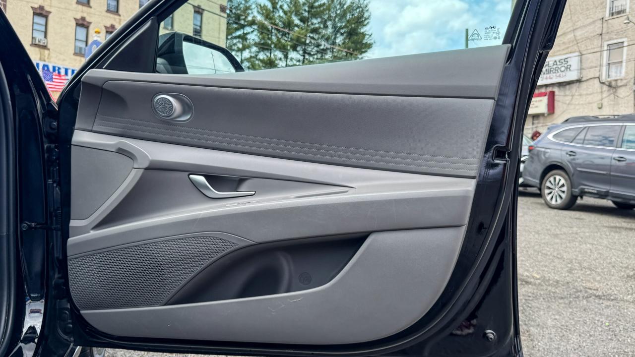 Hyundai Elantra SEL IVT 2024